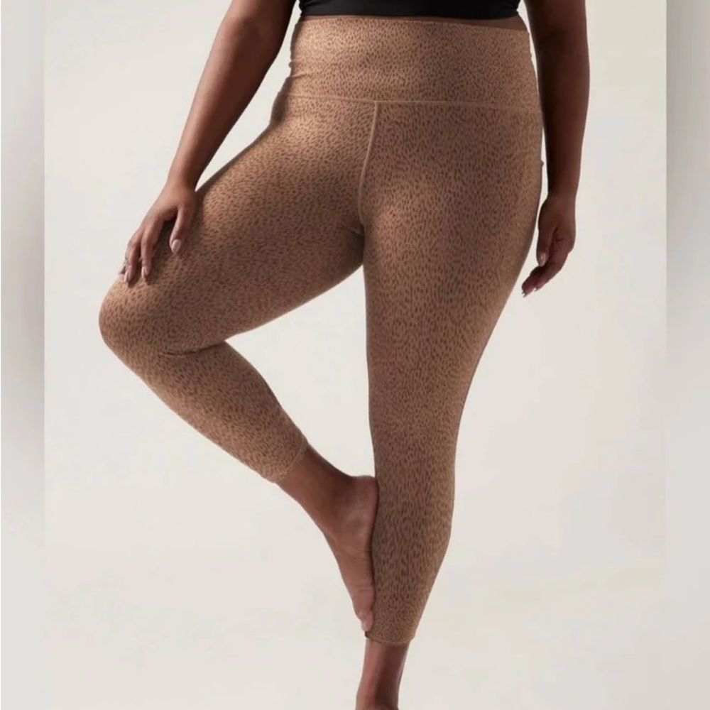 Athleta Salutation Stash Pocket Leggings Shanti Animal - Picture 7 of 7